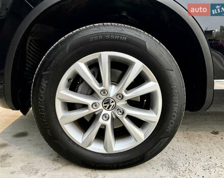 Черный Фольксваген Туарег, объемом двигателя 3 л и пробегом 245 тыс. км за 19500 $, фото 54 на Automoto.ua