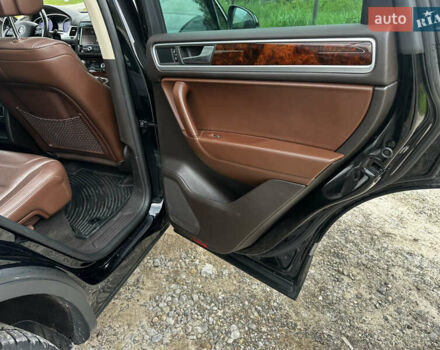Черный Фольксваген Туарег, объемом двигателя 3 л и пробегом 360 тыс. км за 16200 $, фото 16 на Automoto.ua
