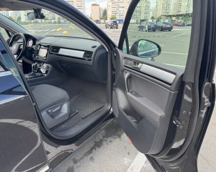 Черный Фольксваген Туарег, объемом двигателя 3 л и пробегом 195 тыс. км за 20950 $, фото 10 на Automoto.ua