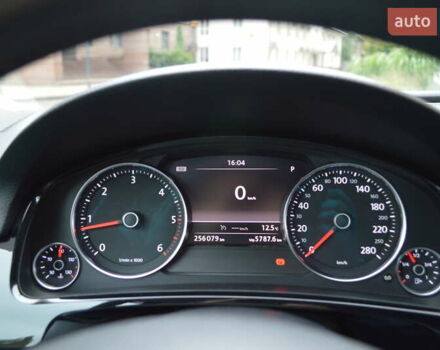 Чорний Фольксваген Туарег, об'ємом двигуна 2.97 л та пробігом 256 тис. км за 18900 $, фото 26 на Automoto.ua