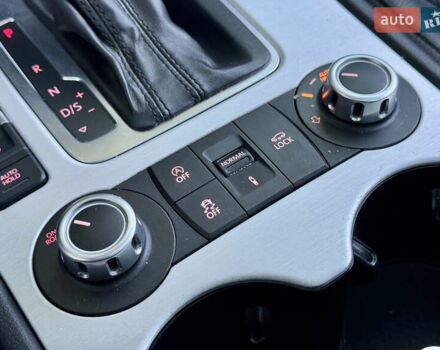 Черный Фольксваген Туарег, объемом двигателя 2.97 л и пробегом 268 тыс. км за 20990 $, фото 26 на Automoto.ua