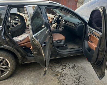 Черный Фольксваген Туарег, объемом двигателя 3 л и пробегом 258 тыс. км за 19000 $, фото 6 на Automoto.ua