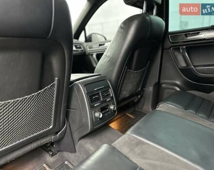 Чорний Фольксваген Туарег, об'ємом двигуна 3 л та пробігом 246 тис. км за 27700 $, фото 21 на Automoto.ua
