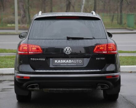 Черный Фольксваген Туарег, объемом двигателя 3 л и пробегом 241 тыс. км за 22500 $, фото 4 на Automoto.ua