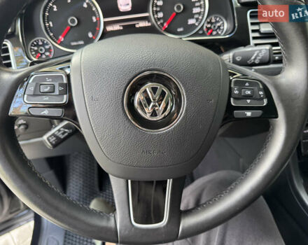 Чорний Фольксваген Туарег, об'ємом двигуна 2.97 л та пробігом 194 тис. км за 22499 $, фото 46 на Automoto.ua