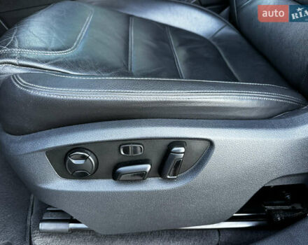 Черный Фольксваген Туарег, объемом двигателя 2.97 л и пробегом 202 тыс. км за 30000 $, фото 23 на Automoto.ua