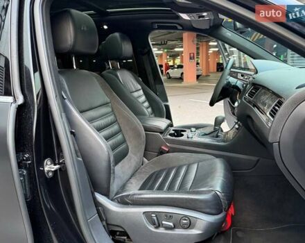 Черный Фольксваген Туарег, объемом двигателя 4.13 л и пробегом 195 тыс. км за 31990 $, фото 12 на Automoto.ua