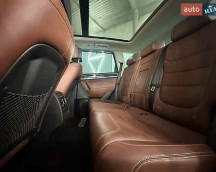 Черный Фольксваген Туарег, объемом двигателя 3 л и пробегом 56 тыс. км за 27000 $, фото 34 на Automoto.ua