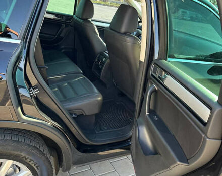 Черный Фольксваген Туарег, объемом двигателя 3 л и пробегом 235 тыс. км за 21500 $, фото 14 на Automoto.ua