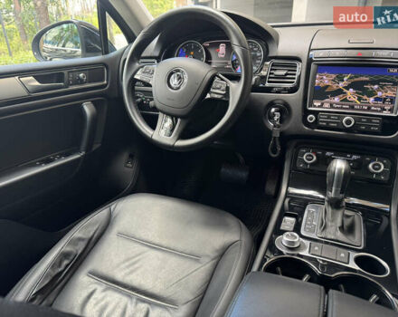 Чорний Фольксваген Туарег, об'ємом двигуна 2.97 л та пробігом 194 тис. км за 22499 $, фото 31 на Automoto.ua