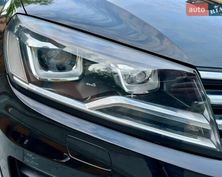 Черный Фольксваген Туарег, объемом двигателя 2.97 л и пробегом 267 тыс. км за 19900 $, фото 19 на Automoto.ua