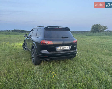 Черный Фольксваген Туарег, объемом двигателя 3 л и пробегом 230 тыс. км за 26000 $, фото 6 на Automoto.ua