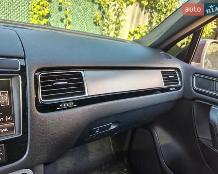 Чорний Фольксваген Туарег, об'ємом двигуна 2.97 л та пробігом 189 тис. км за 31500 $, фото 20 на Automoto.ua