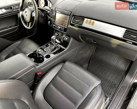 Черный Фольксваген Туарег, объемом двигателя 3.6 л и пробегом 150 тыс. км за 18000 $, фото 30 на Automoto.ua