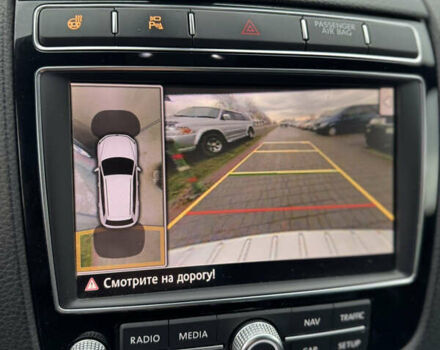 Черный Фольксваген Туарег, объемом двигателя 2.97 л и пробегом 275 тыс. км за 26000 $, фото 28 на Automoto.ua