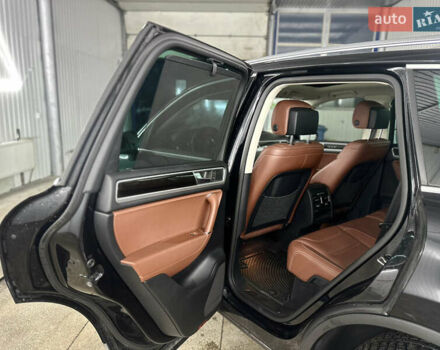 Черный Фольксваген Туарег, объемом двигателя 3 л и пробегом 56 тыс. км за 27000 $, фото 33 на Automoto.ua