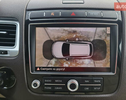 Чорний Фольксваген Туарег, об'ємом двигуна 3 л та пробігом 185 тис. км за 32999 $, фото 10 на Automoto.ua