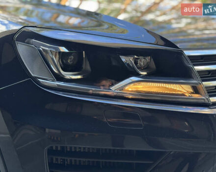 Чорний Фольксваген Туарег, об'ємом двигуна 2.97 л та пробігом 194 тис. км за 22499 $, фото 5 на Automoto.ua