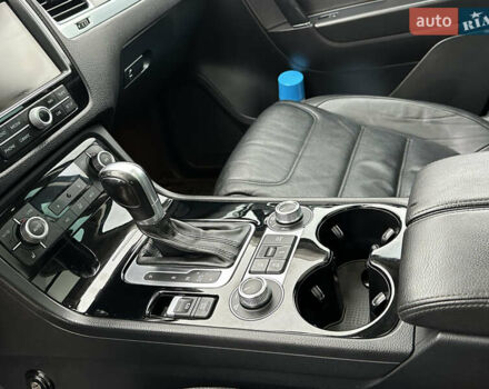 Черный Фольксваген Туарег, объемом двигателя 2.97 л и пробегом 165 тыс. км за 25200 $, фото 12 на Automoto.ua