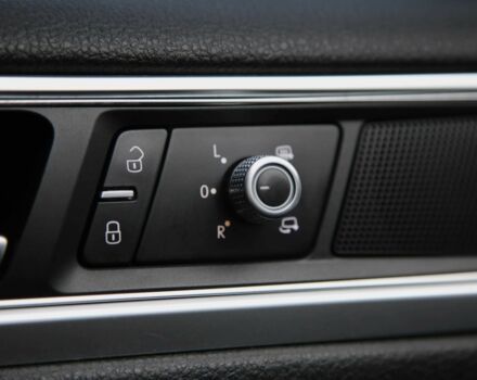 Черный Фольксваген Туарег, объемом двигателя 3 л и пробегом 241 тыс. км за 22500 $, фото 23 на Automoto.ua