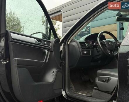 Черный Фольксваген Туарег, объемом двигателя 3.6 л и пробегом 220 тыс. км за 16900 $, фото 20 на Automoto.ua