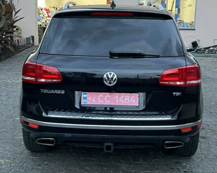 Черный Фольксваген Туарег, объемом двигателя 3 л и пробегом 213 тыс. км за 22500 $, фото 3 на Automoto.ua