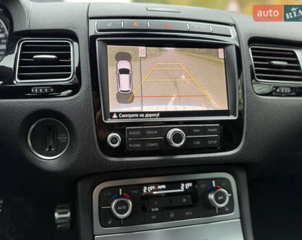 Черный Фольксваген Туарег, объемом двигателя 3 л и пробегом 237 тыс. км за 24900 $, фото 24 на Automoto.ua