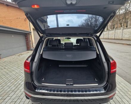 Чорний Фольксваген Туарег, об'ємом двигуна 3 л та пробігом 242 тис. км за 23000 $, фото 14 на Automoto.ua