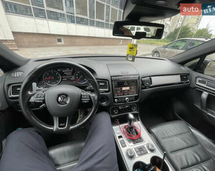 Черный Фольксваген Туарег, объемом двигателя 2.97 л и пробегом 292 тыс. км за 30000 $, фото 8 на Automoto.ua