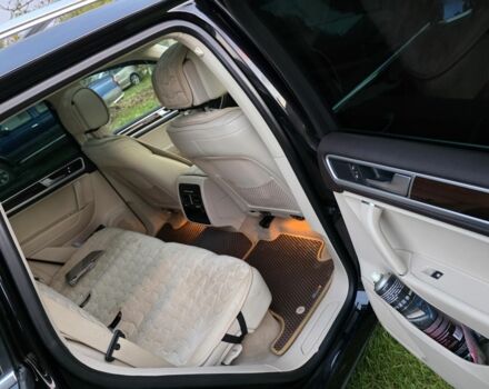 Черный Фольксваген Туарег, объемом двигателя 3 л и пробегом 181 тыс. км за 26000 $, фото 4 на Automoto.ua