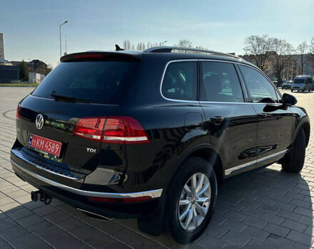 Черный Фольксваген Туарег, объемом двигателя 3 л и пробегом 235 тыс. км за 21500 $, фото 2 на Automoto.ua