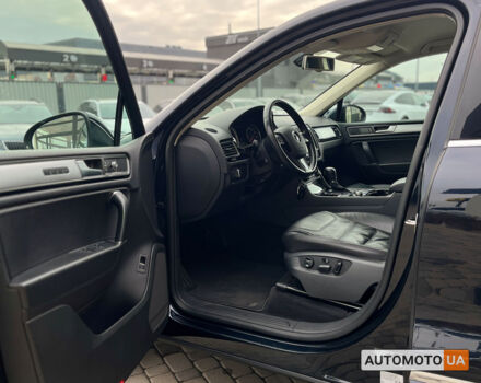 Черный Фольксваген Туарег, объемом двигателя 3 л и пробегом 129 тыс. км за 27500 $, фото 8 на Automoto.ua