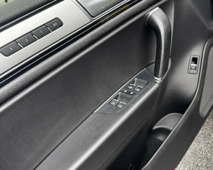 Черный Фольксваген Туарег, объемом двигателя 2.97 л и пробегом 270 тыс. км за 22300 $, фото 16 на Automoto.ua