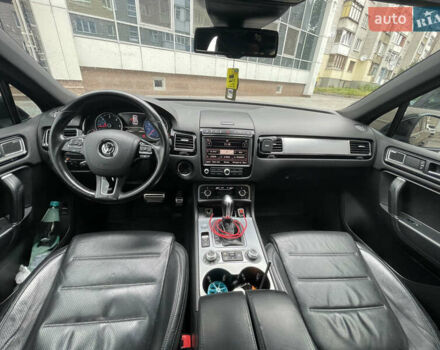 Черный Фольксваген Туарег, объемом двигателя 2.97 л и пробегом 292 тыс. км за 30000 $, фото 7 на Automoto.ua