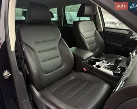 Черный Фольксваген Туарег, объемом двигателя 3.6 л и пробегом 220 тыс. км за 16900 $, фото 69 на Automoto.ua