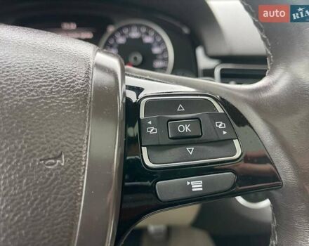 Черный Фольксваген Туарег, объемом двигателя 2.97 л и пробегом 159 тыс. км за 35490 $, фото 17 на Automoto.ua