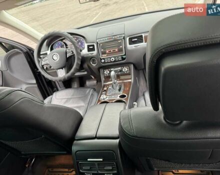 Черный Фольксваген Туарег, объемом двигателя 3 л и пробегом 272 тыс. км за 25000 $, фото 6 на Automoto.ua