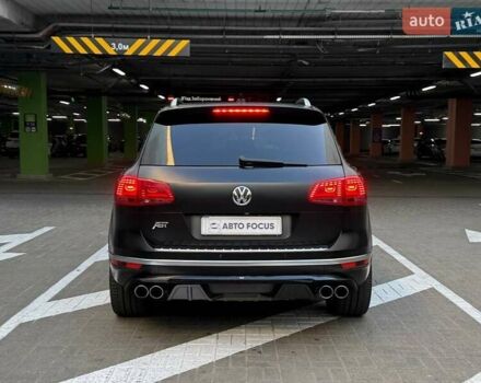 Черный Фольксваген Туарег, объемом двигателя 4.13 л и пробегом 195 тыс. км за 31990 $, фото 4 на Automoto.ua