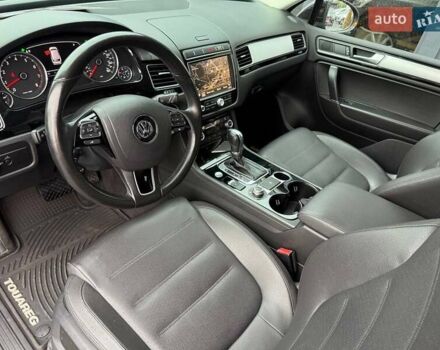 Черный Фольксваген Туарег, объемом двигателя 3.6 л и пробегом 220 тыс. км за 16900 $, фото 26 на Automoto.ua