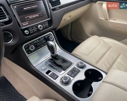 Черный Фольксваген Туарег, объемом двигателя 2.97 л и пробегом 159 тыс. км за 35490 $, фото 22 на Automoto.ua