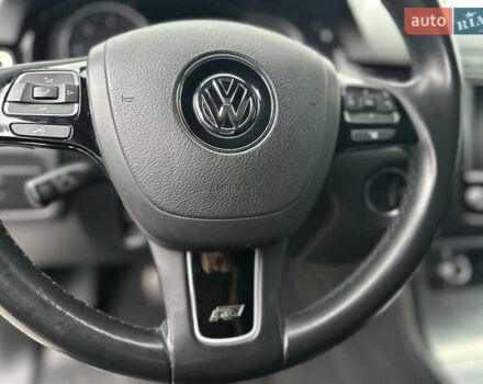 Чорний Фольксваген Туарег, об'ємом двигуна 3 л та пробігом 246 тис. км за 27700 $, фото 22 на Automoto.ua