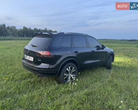 Черный Фольксваген Туарег, объемом двигателя 3 л и пробегом 230 тыс. км за 26000 $, фото 4 на Automoto.ua