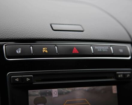 Черный Фольксваген Туарег, объемом двигателя 3 л и пробегом 241 тыс. км за 22500 $, фото 16 на Automoto.ua