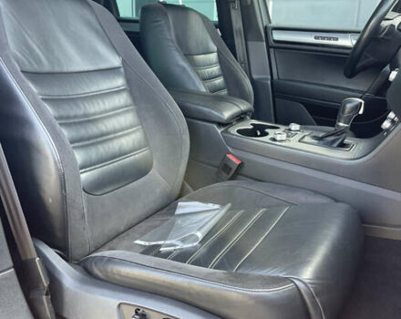 Черный Фольксваген Туарег, объемом двигателя 3 л и пробегом 266 тыс. км за 27990 $, фото 28 на Automoto.ua