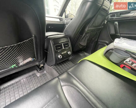 Черный Фольксваген Туарег, объемом двигателя 2.97 л и пробегом 292 тыс. км за 30000 $, фото 14 на Automoto.ua