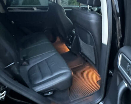 Черный Фольксваген Туарег, объемом двигателя 3 л и пробегом 213 тыс. км за 22500 $, фото 13 на Automoto.ua