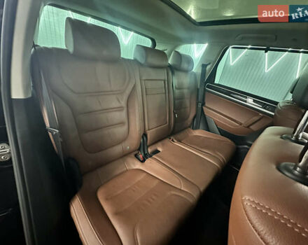 Черный Фольксваген Туарег, объемом двигателя 3 л и пробегом 56 тыс. км за 27000 $, фото 39 на Automoto.ua