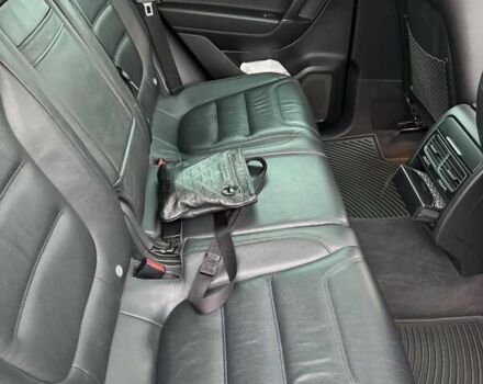 Черный Фольксваген Туарег, объемом двигателя 3 л и пробегом 272 тыс. км за 25000 $, фото 9 на Automoto.ua