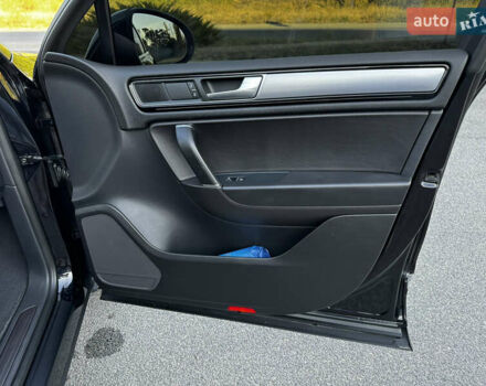 Черный Фольксваген Туарег, объемом двигателя 2.97 л и пробегом 202 тыс. км за 30000 $, фото 48 на Automoto.ua