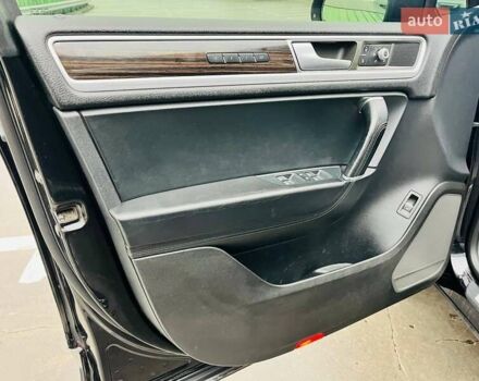 Чорний Фольксваген Туарег, об'ємом двигуна 2.97 л та пробігом 275 тис. км за 23200 $, фото 40 на Automoto.ua